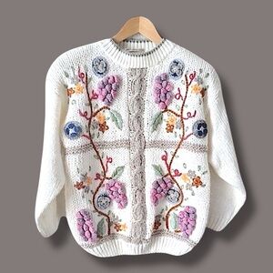 Ivory💗Crewneck Sweater Embellished Grapes & flowers in Pinks Lavender MED